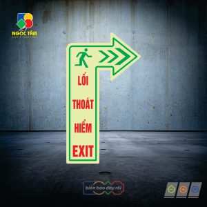 Biển dán sàn mũi tên đi bên phải